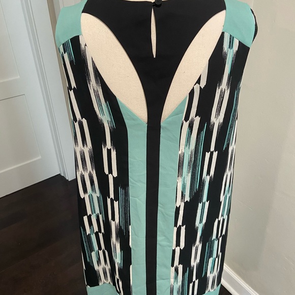 BCBG Maxazaria dress. - Picture 6 of 7